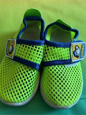 Kids Neon Green Mesh Water Shoes with Blue Trim